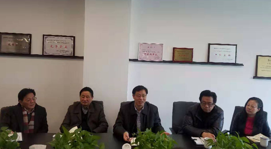 市經(jīng)信委張建明副主任一行蒞臨萬(wàn)都中心與國瑞公司考察...